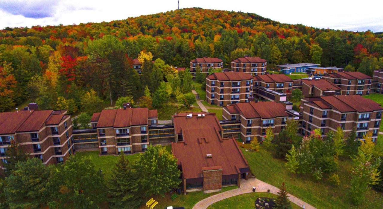 Au Campus Hotel Sherbrooke Ngoại thất bức ảnh